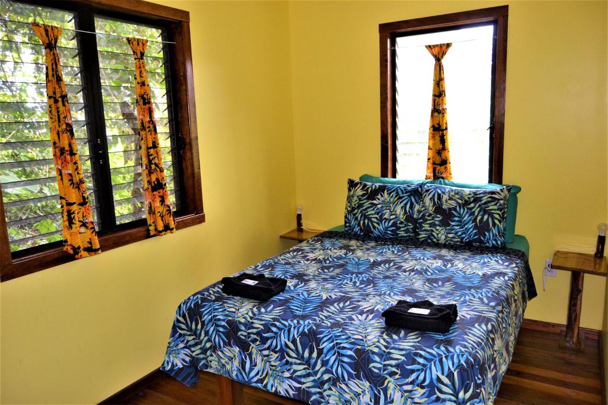 Iguana Roost Tourism Gold Standard Fully Equipped Two Bedroom Cabin 圣伊格纳西奥 外观 照片